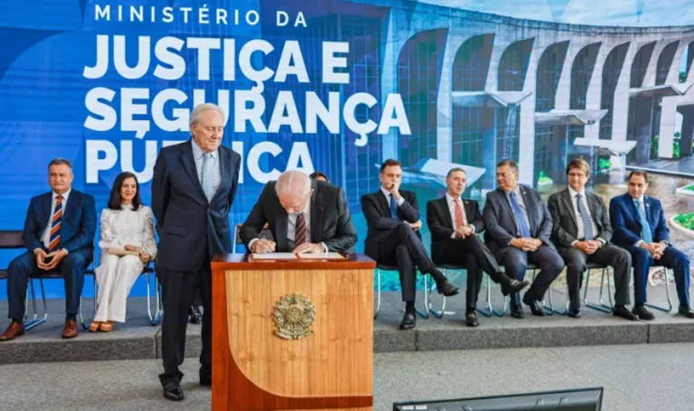 A PEC da Segurança proposta por Lula.