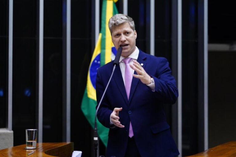 marcel van hattem-gazeta do pari